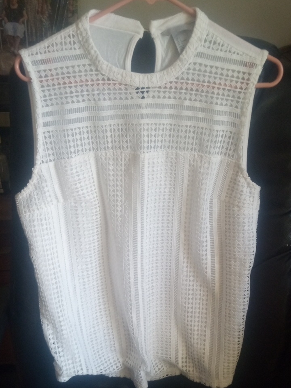 H & M White Embroidered Pattern Sleeveless Soft Cotton Large Blouse